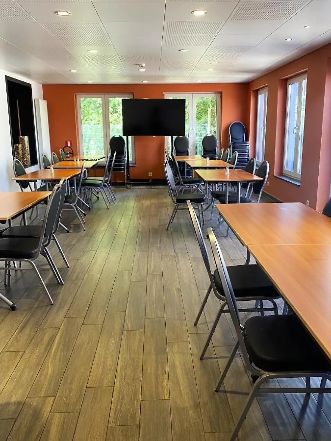 Ibis Styles Charleroi Airport Aero 44 Hotel 3*,