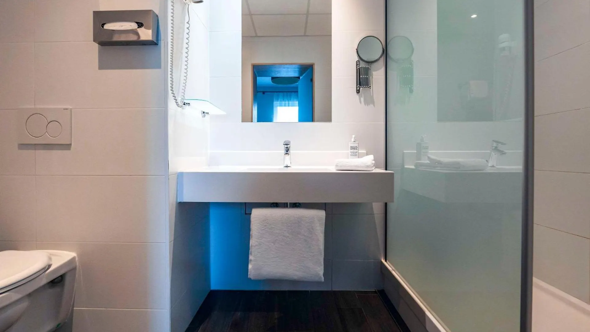 Ibis Styles Charleroi Airport Aero 44 Hotel 3*,