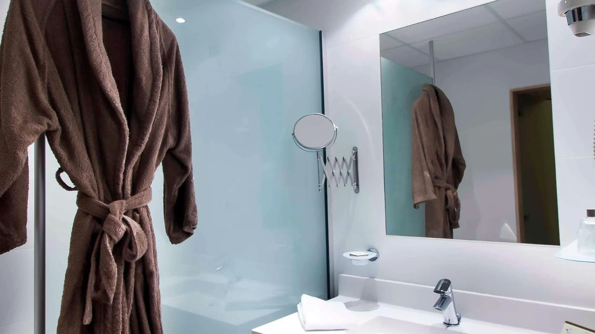 Ibis Styles Charleroi Airport Aero 44 Hotel